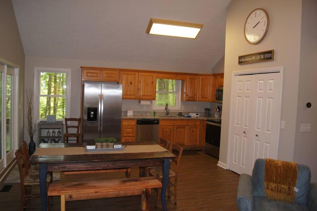 Less Than 3 Miles To Downtown With Firepit Ellijay Extérieur photo