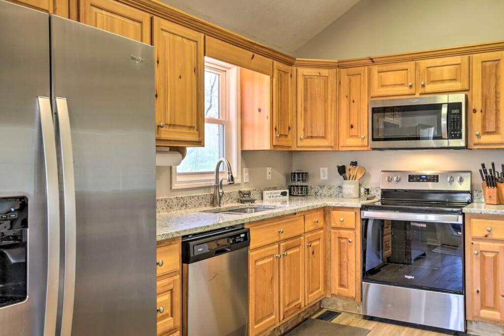 Less Than 3 Miles To Downtown With Firepit Ellijay Extérieur photo