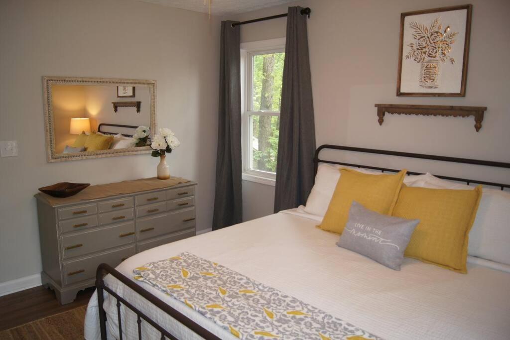 Less Than 3 Miles To Downtown With Firepit Ellijay Extérieur photo
