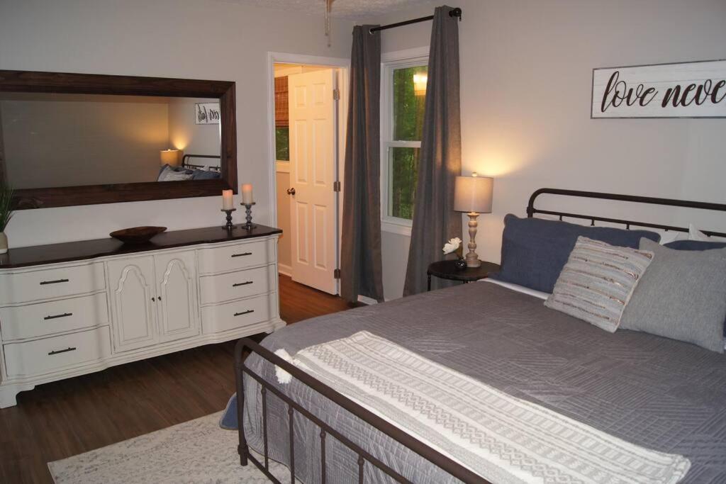Less Than 3 Miles To Downtown With Firepit Ellijay Extérieur photo